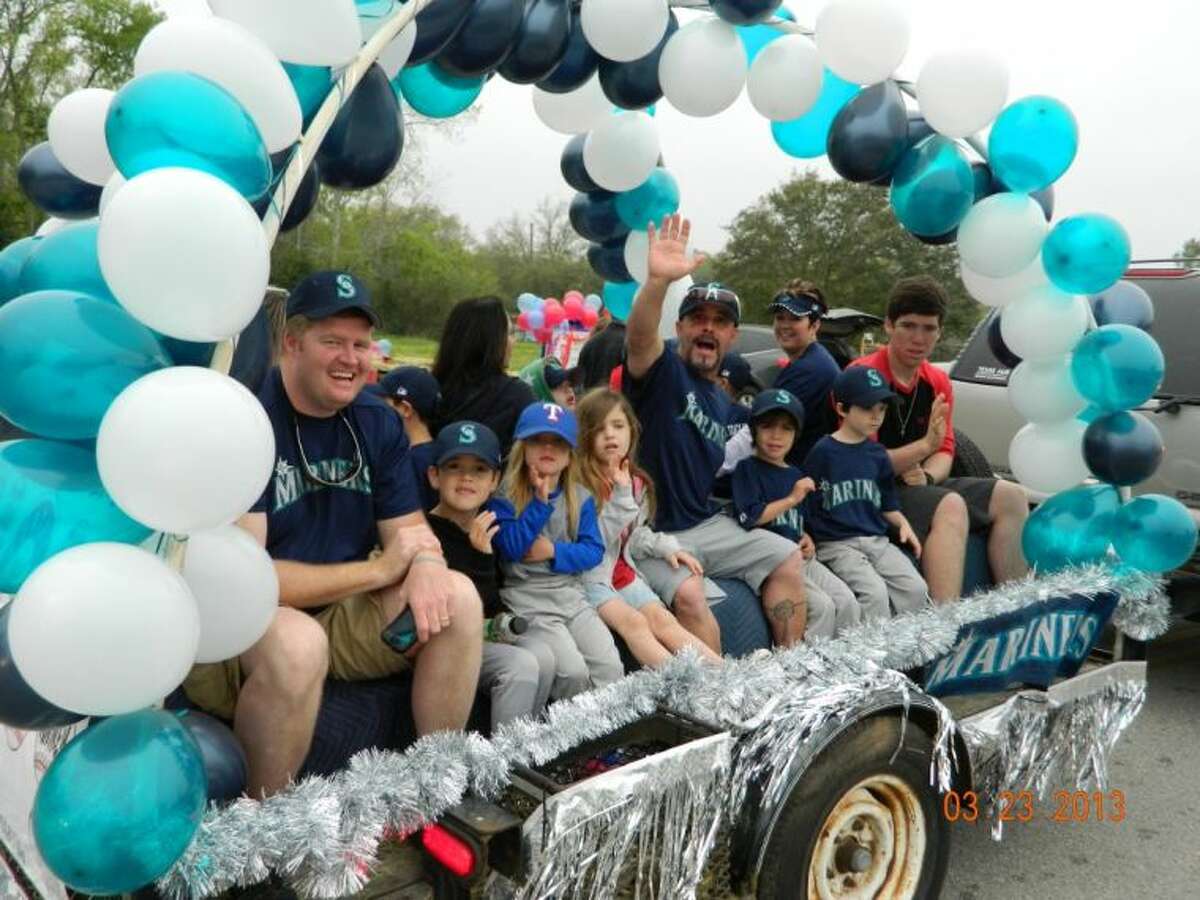 Tomball Little League on parade
