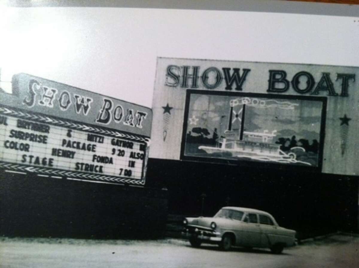 Showboat Drivein Theater combines retro fun with newest technology