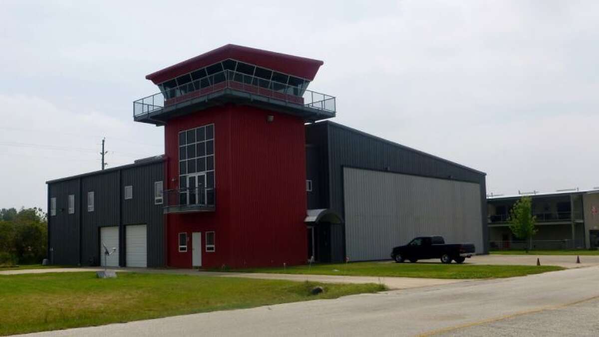 Development brings jets to Hooks Airport