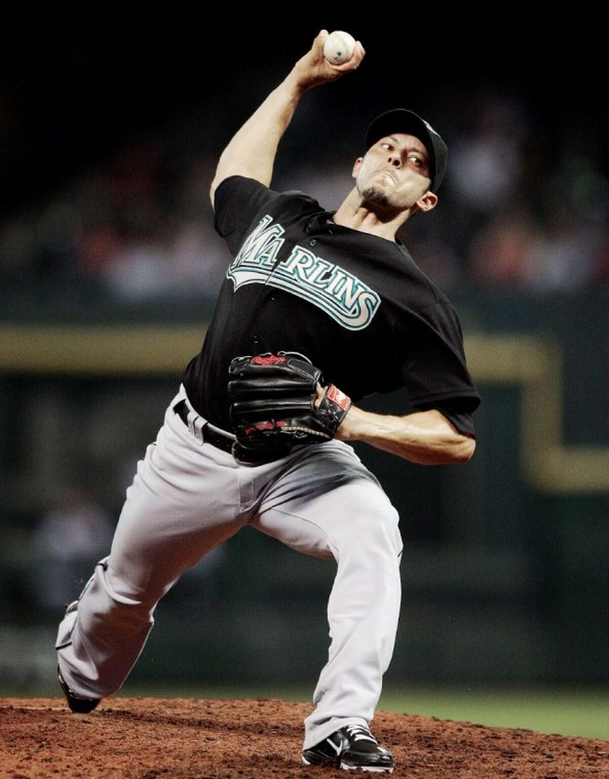 Pearland's Clay Hensley picked up his first victory as a starter in nearly four years when the Florida Marlins defeated the New York Mets, 4-1, last week.