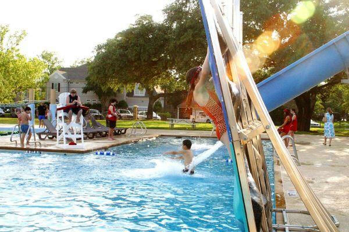 West U residents dive into new era for Colonial pool