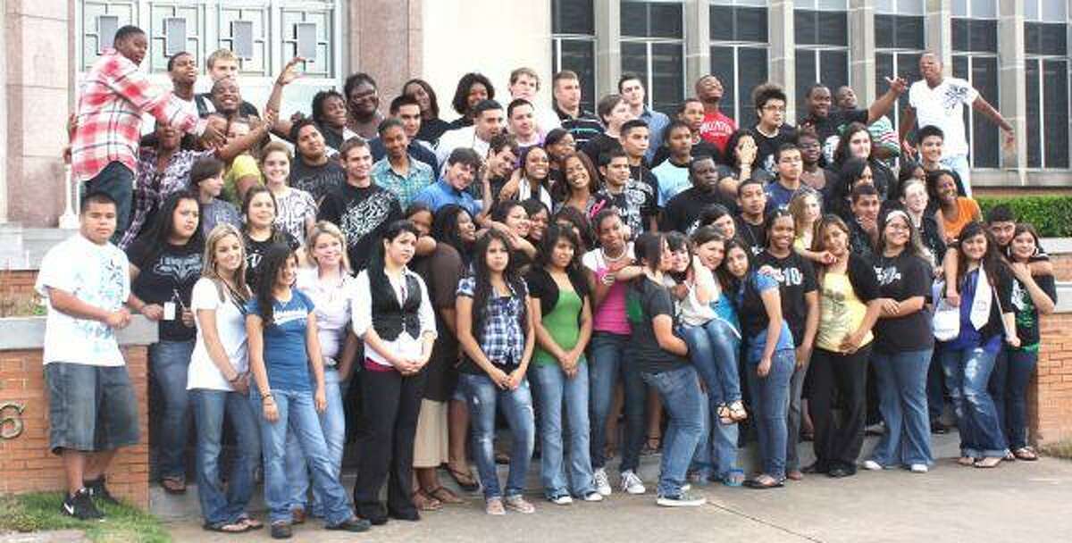 Waller ISD names teachers, rookies of the year