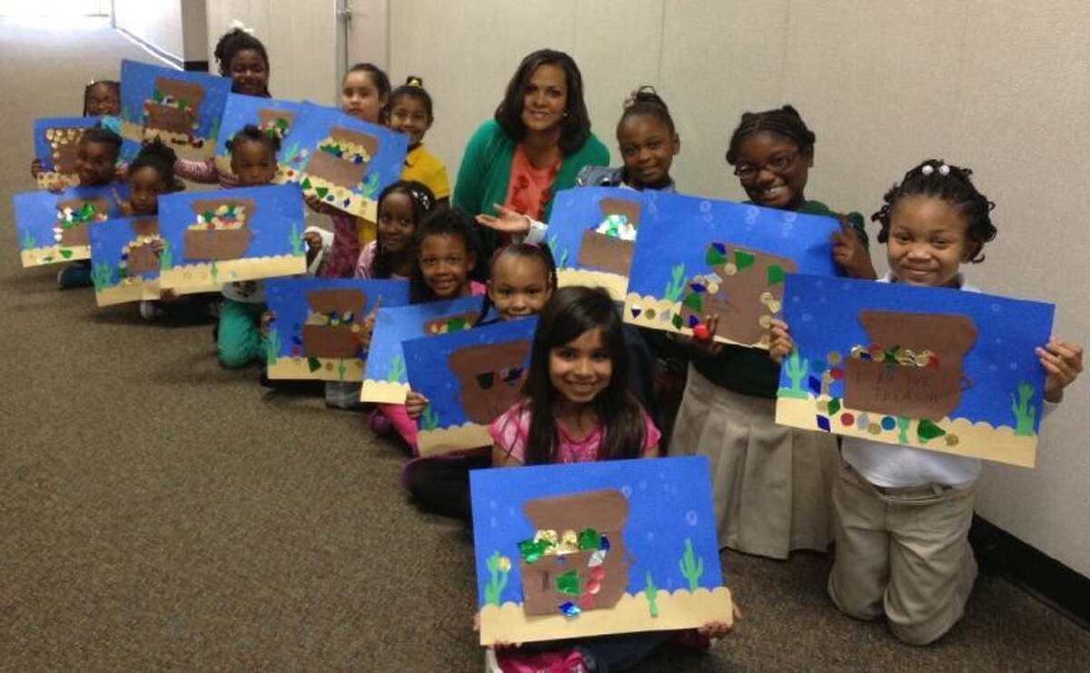 Glover Elementary parent volunteer sees beauty in all girls