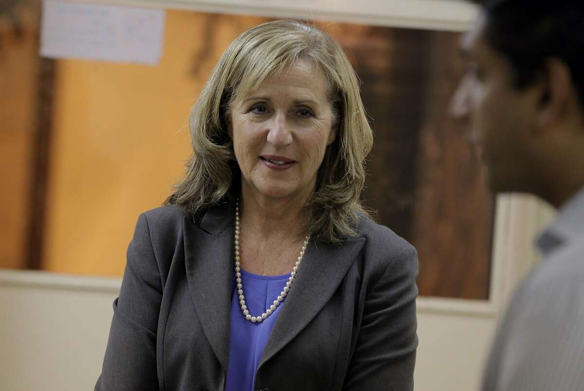 Santa Clara Mayor Lisa Gillmor at a Town Hall meeting in September.