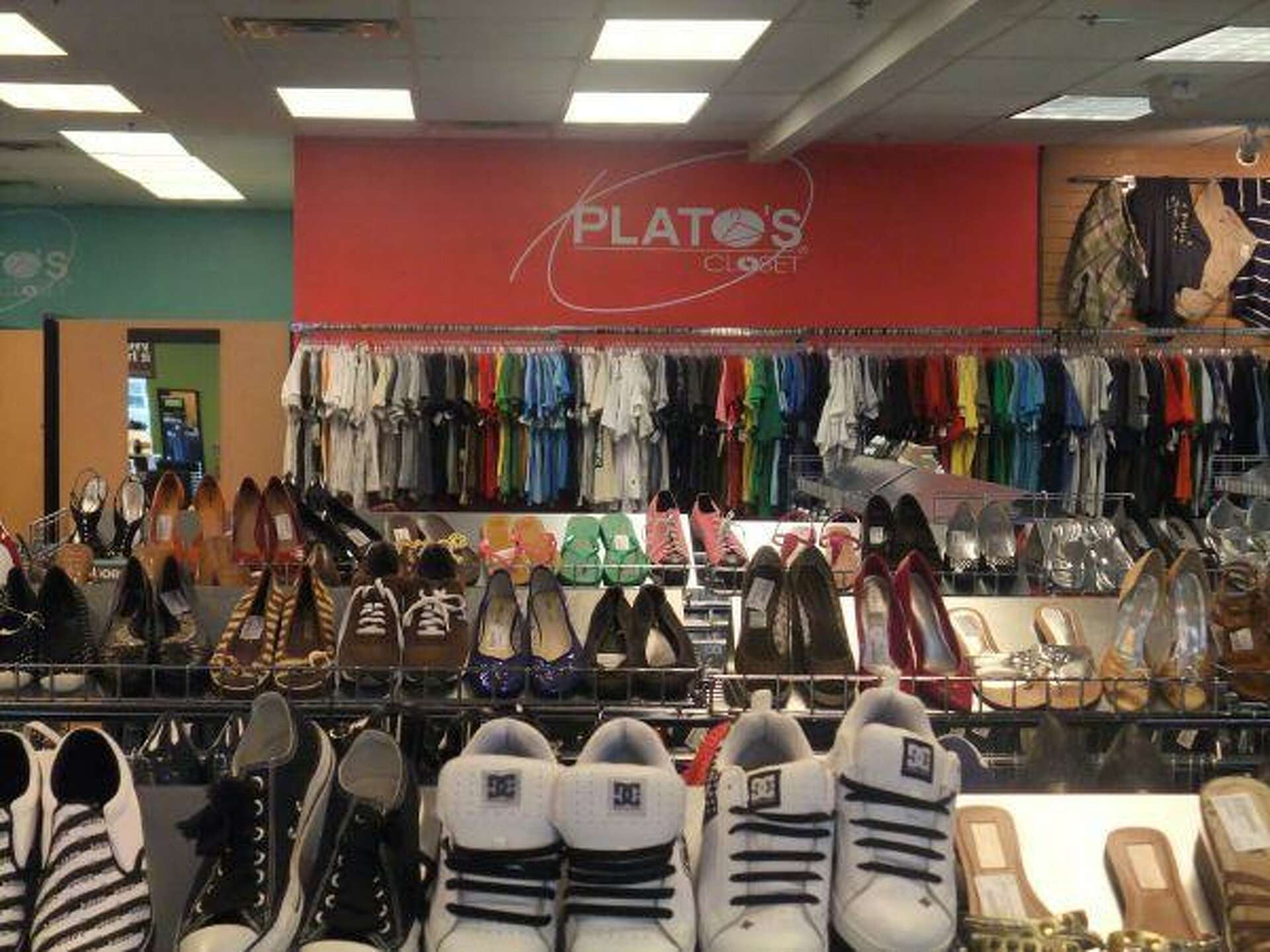 Plato's Closet set to sell items beginning Aug. 5