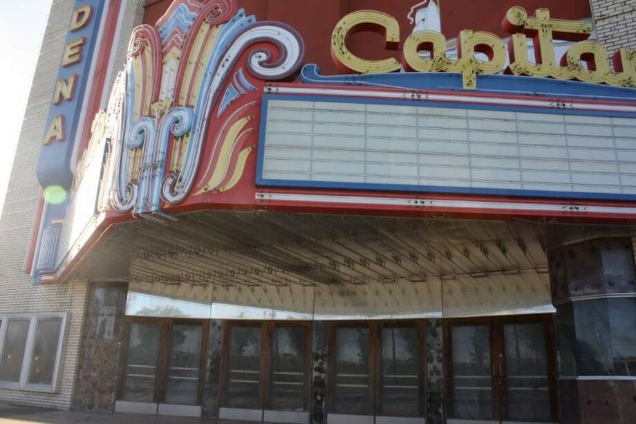 Phillips keeps up crusade to restore El Capitan Theatre - Houston Chronicle