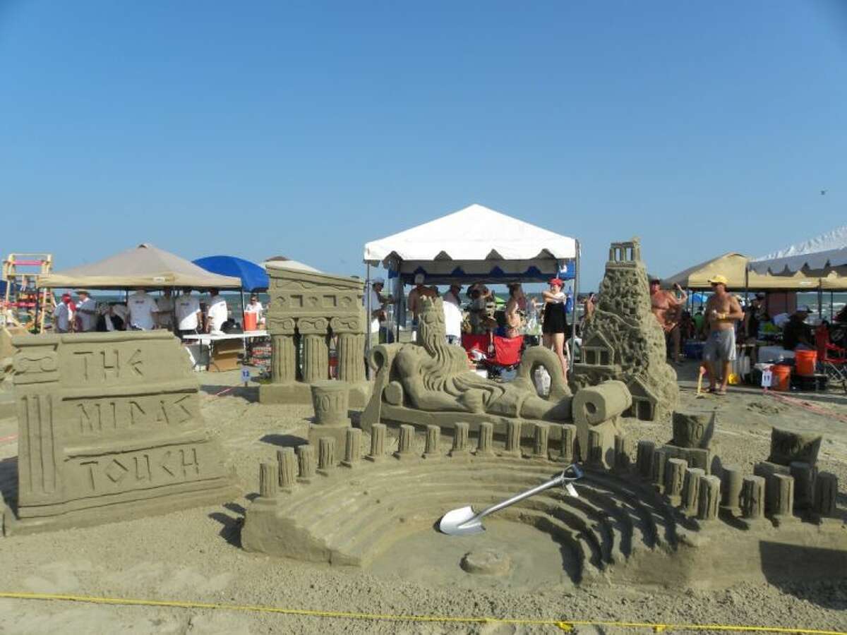 Gigantic sand castles to decorate Galveston’s East Beach Saturday, June 1