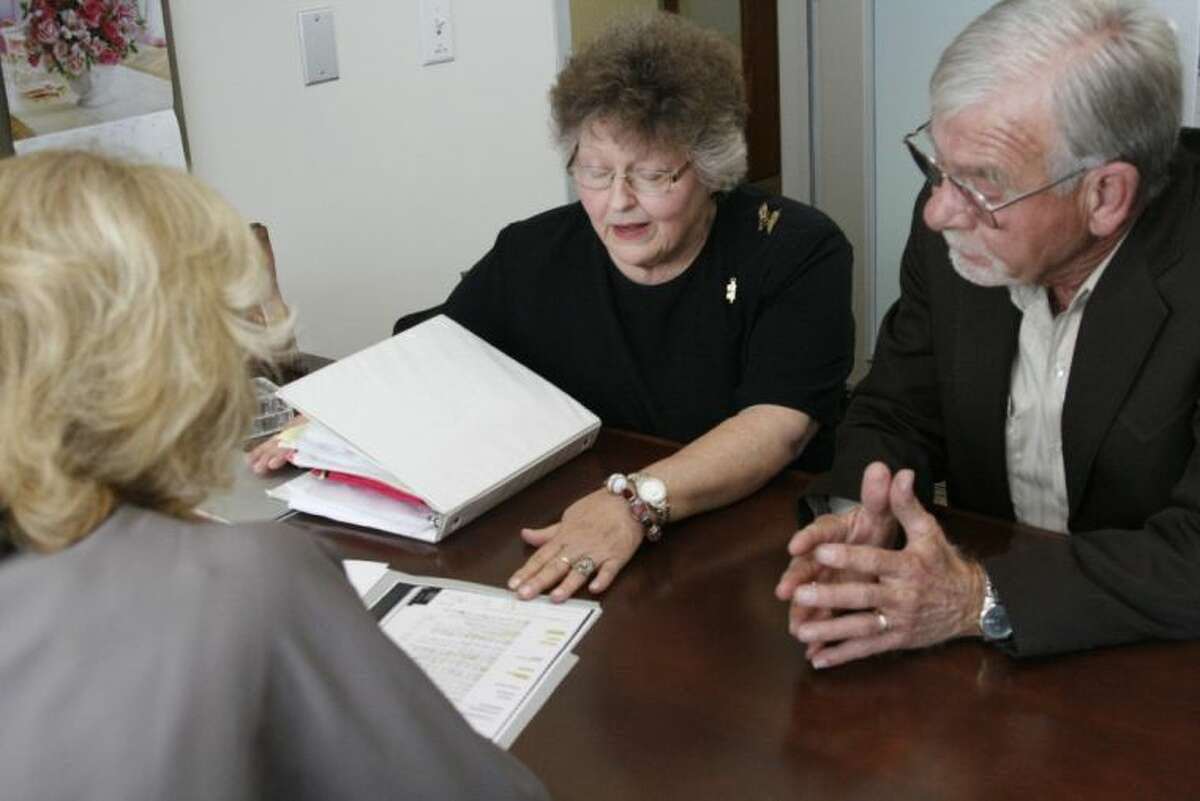 Lifelong learning Retired couples returns to classes at Lone Star
