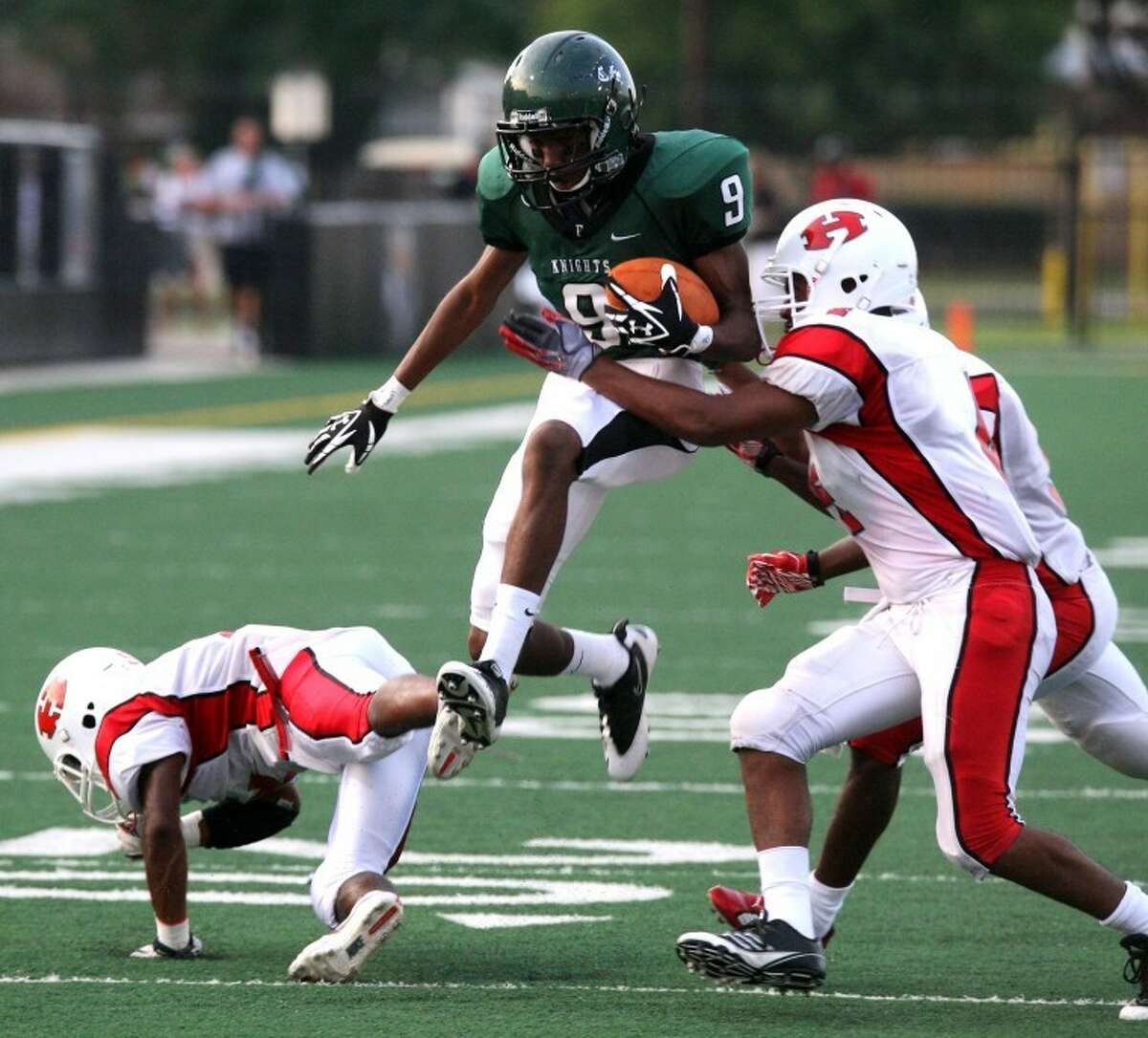 Clear Falls football team makes history with a victory in its inaugural