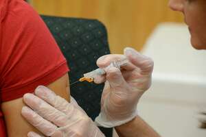 Federal officials encourage flu shots, not FluMist spray