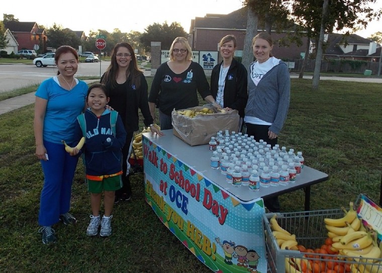 Oyster Creek Elementary School Families take part in National Walk to