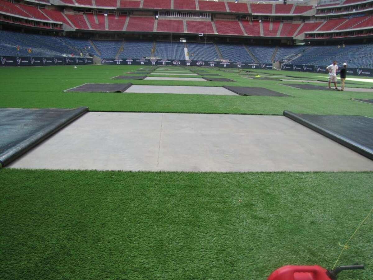 Reliant Stadium now boasts removable Astroturf surface to increase non