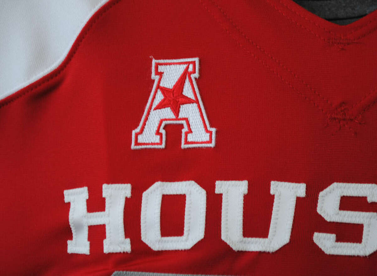 FOOTBALL University of Houston football team reveals new uniforms