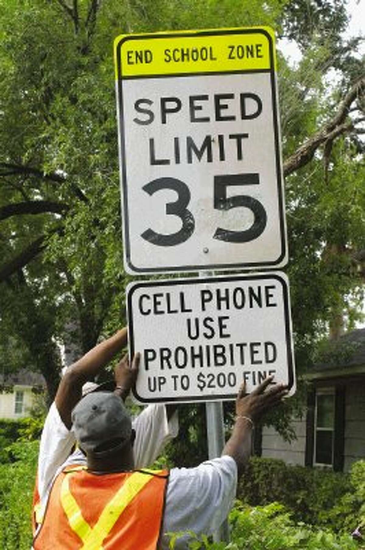 No cell phones in school zones Public Safety Committee lobbies for