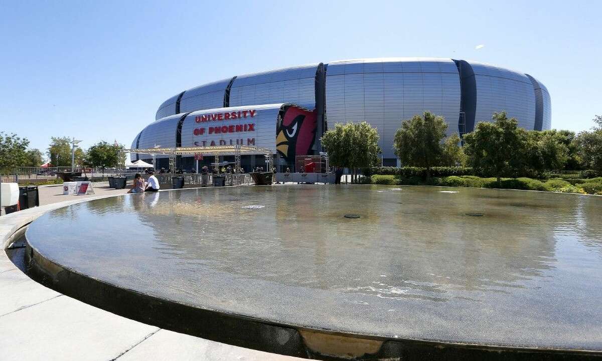 University of Phoenix Stadium Roof Status - Is it Open or Closed?