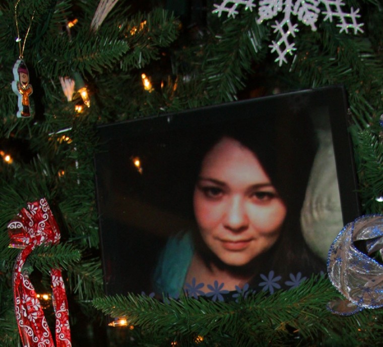 Christmas Tree honors Pearland’s crime victims