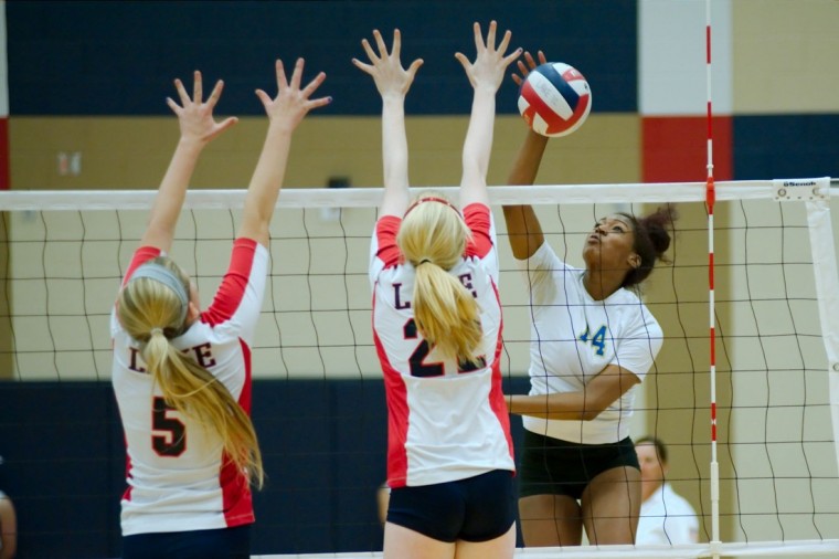 Elkins' Banks leads HBU volleyball to sweep of Prairie View A&M