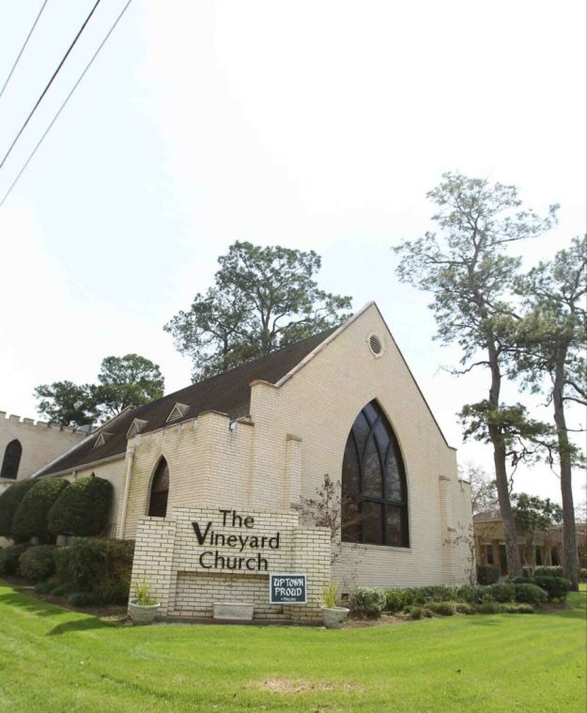 The owner of the original building, The First Presbyterian Church of Conroe, sold the property in 2001, but the focus on spirituality did not change when the structure became home to the nondenominational Vineyard Church which now resides there. The below photo is circa 1955.