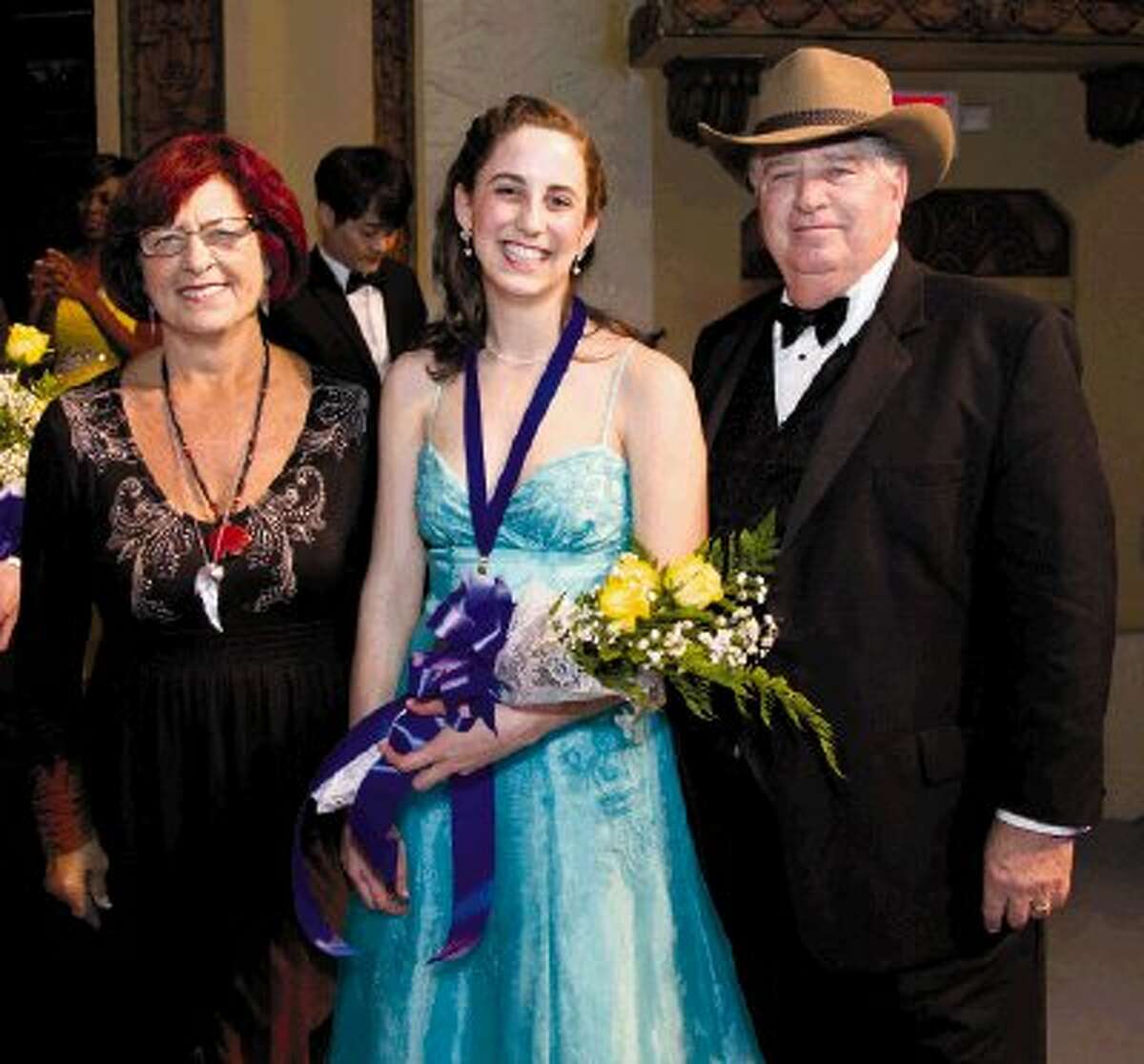 Competition Co-chair Marge Hayward with Strings Gold Medal winner Emma Hoeft and Competition Co-chair Steve Hayward.