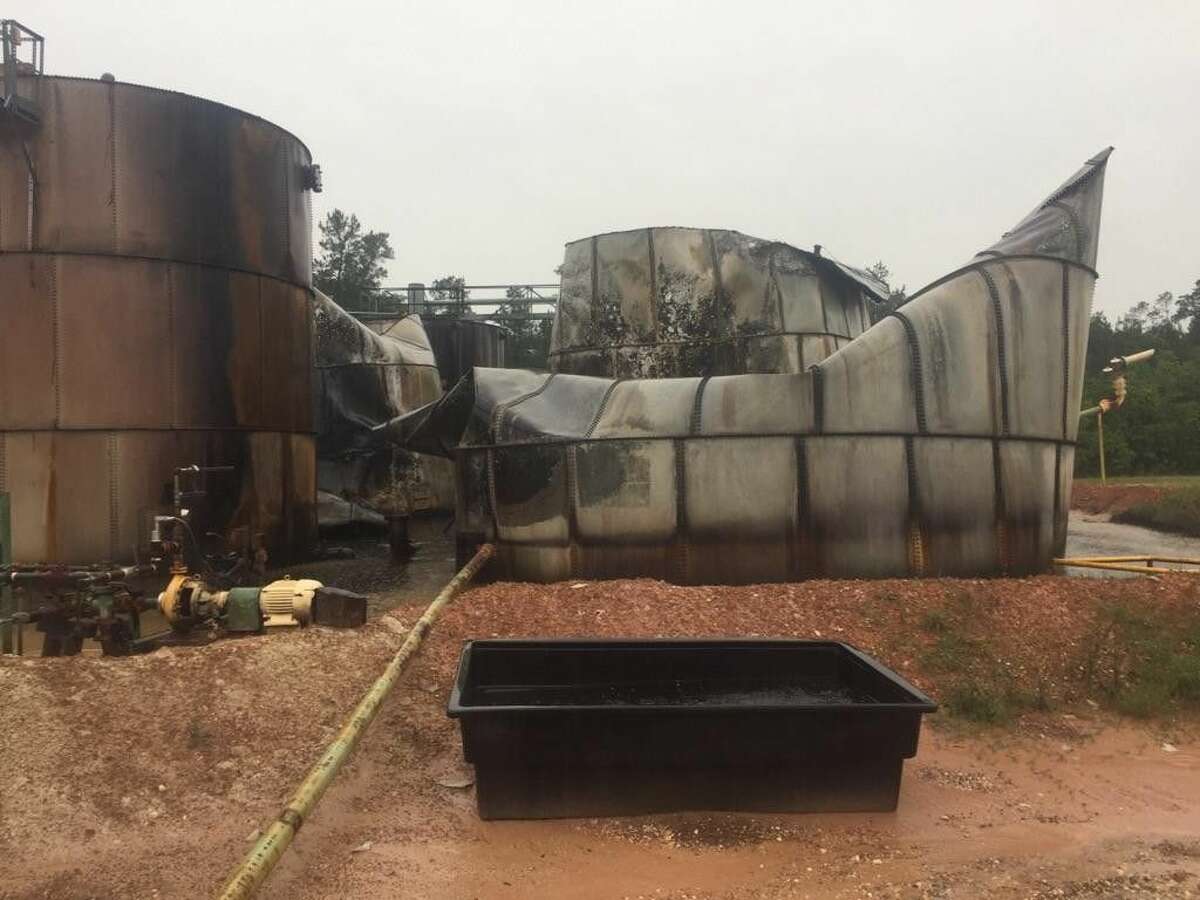 Lightning strike causes oil tank explosion in Conroe