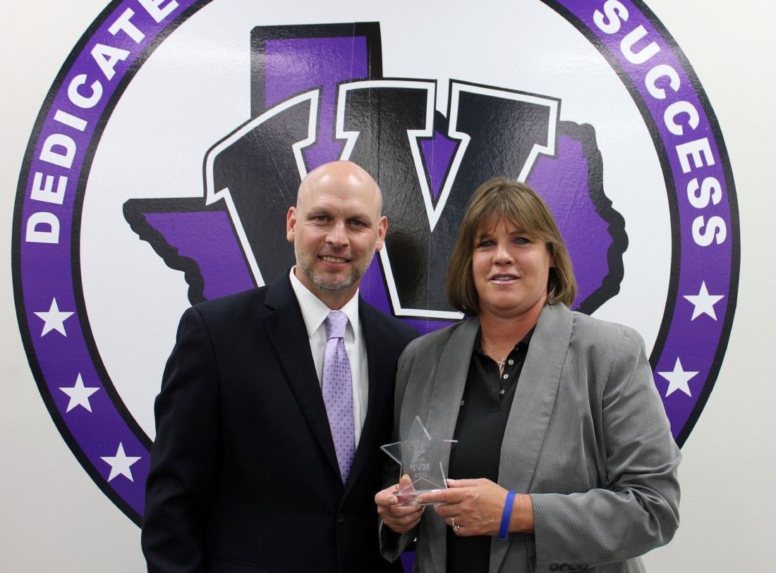 Willis ISD Increases Teacher Salaries Approves Additional Personal Days