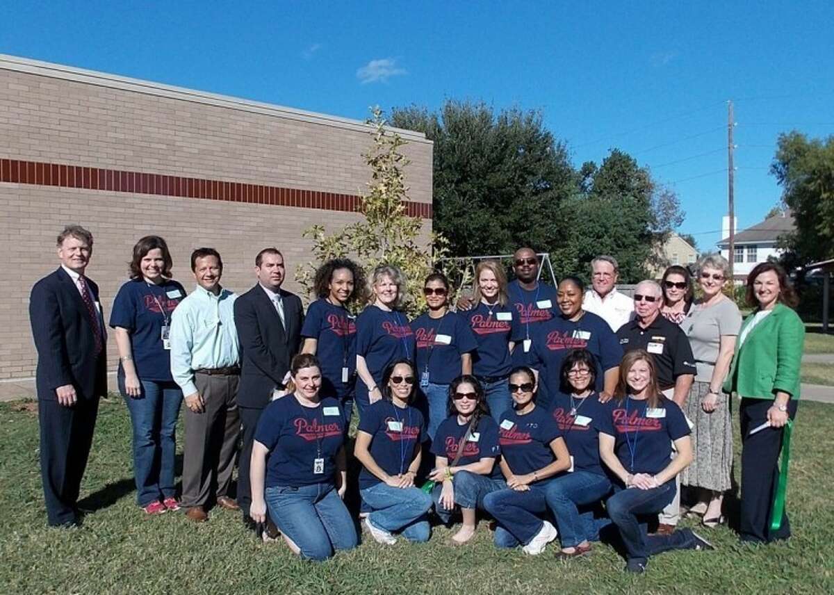 Palmer Elementary School celebrated Green Day with RibbonCutting Ceremony