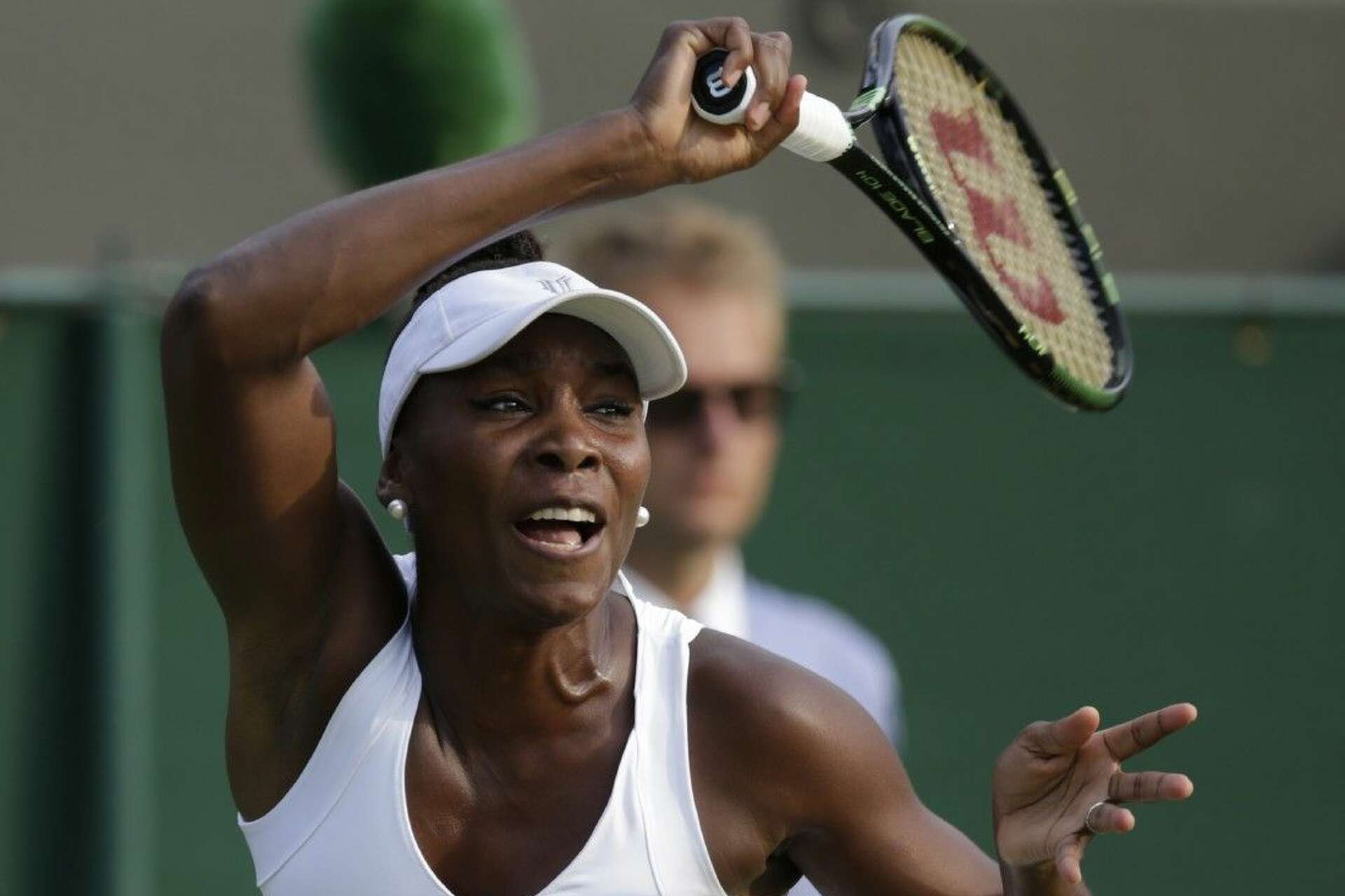 TENNIS: At hot-for-Wimbledon, Venus Williams nears Serena showdown