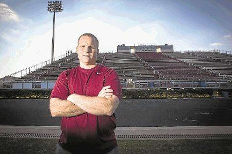 Football Magnolia S Anthony Johnson Is Off With A Bullet For