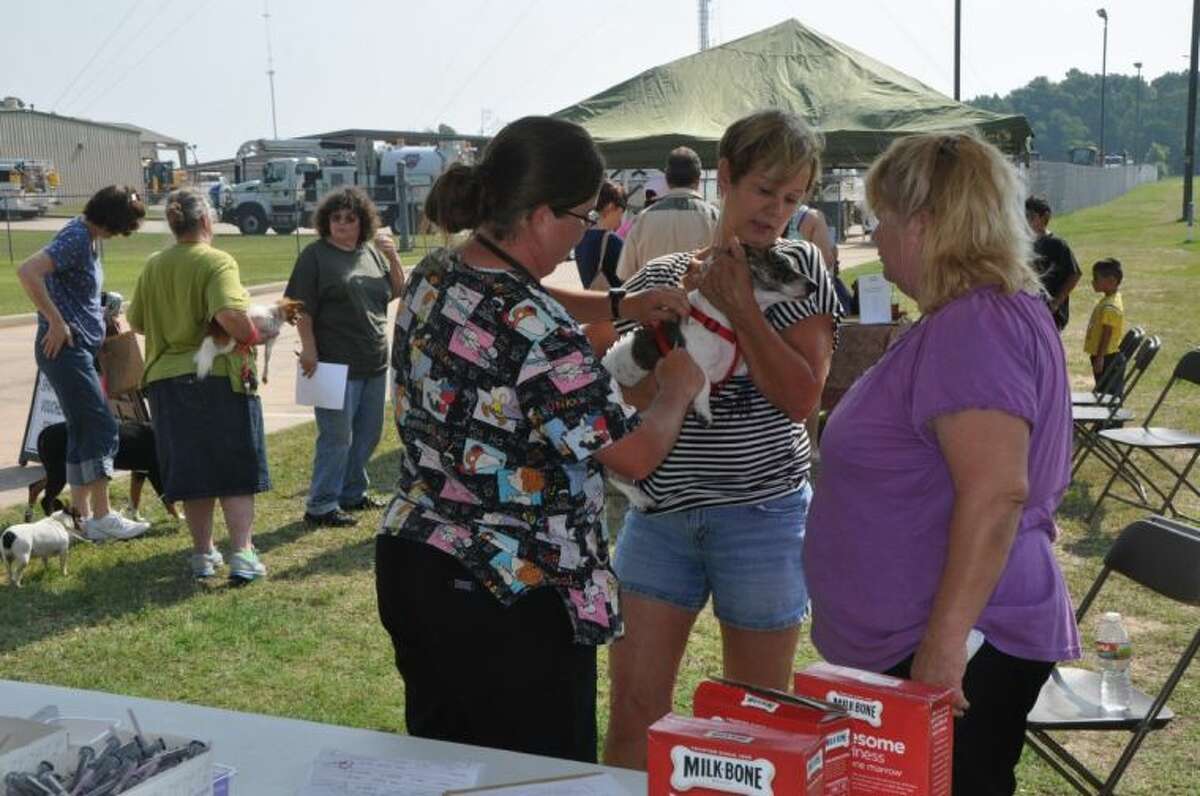 Lonestar Animal Welfare to sponsor low cost vaccinations