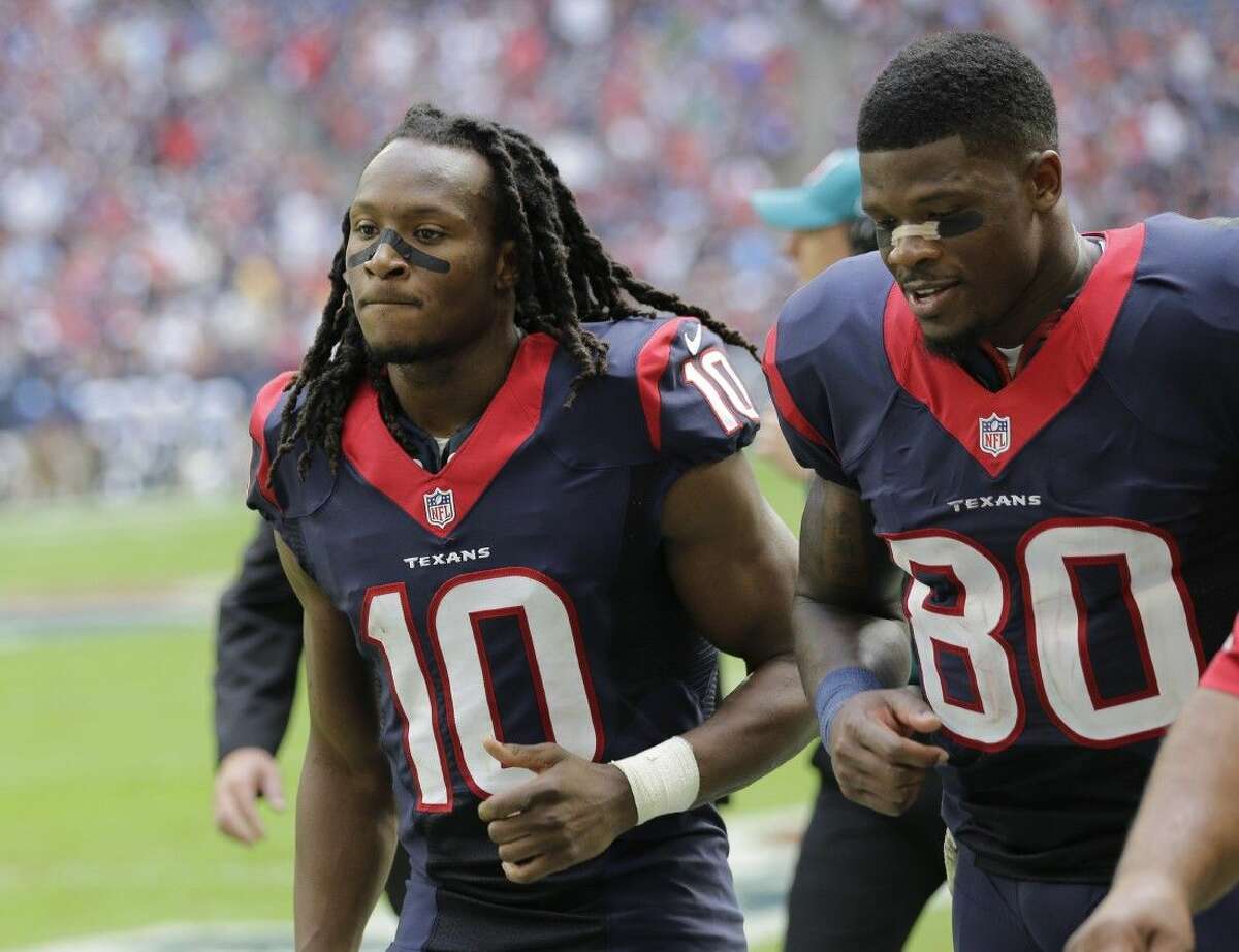 Houston Texans wide receiver DeAndre Hopkins warms up before a