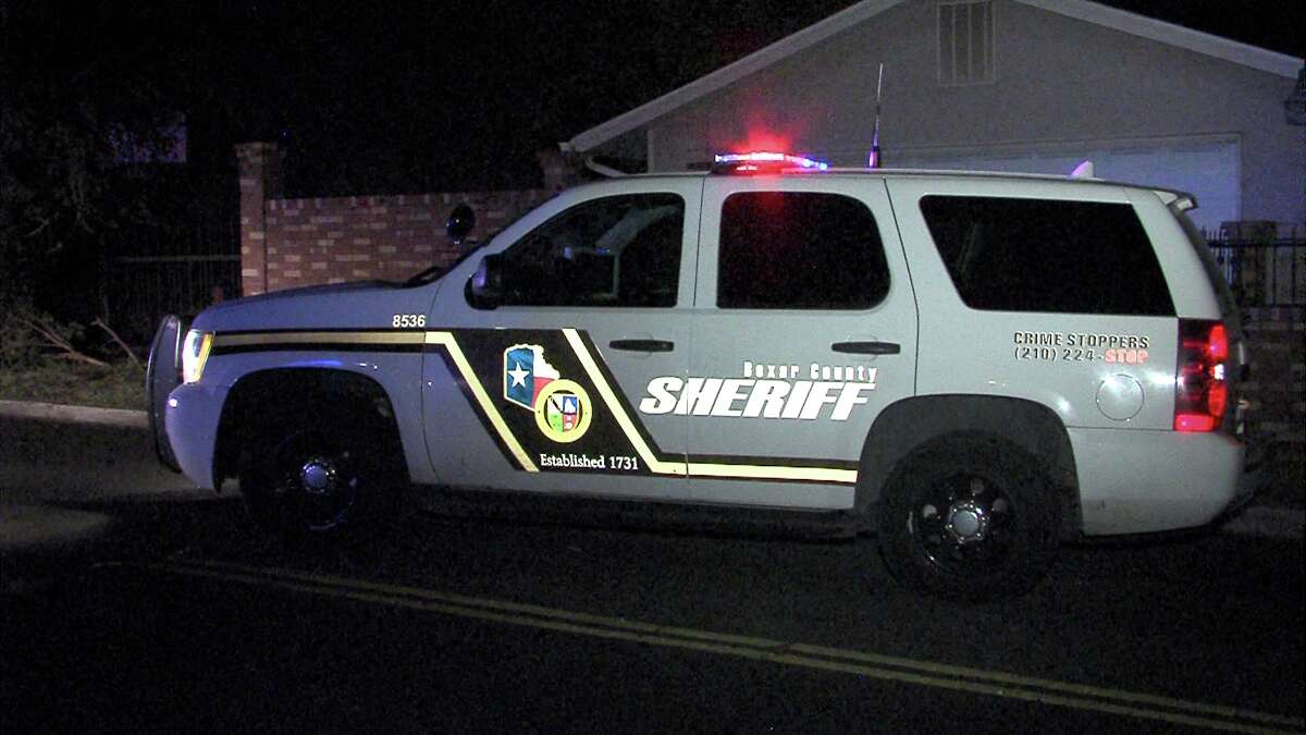 Man leads police on highspeed chase from New Braunfels to San Antonio