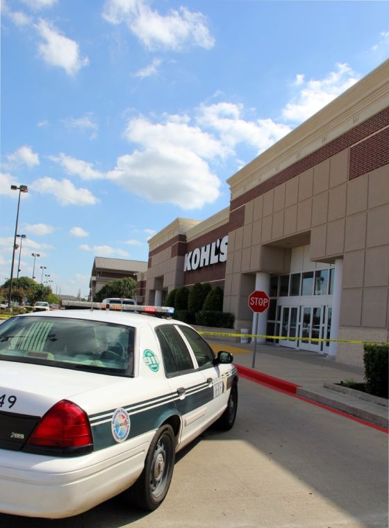 Pearland smashandgrab robbers target Kohl’s jewelry department