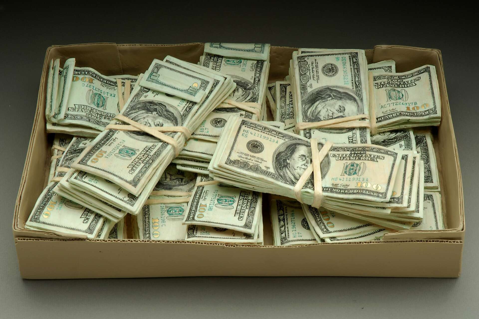 Domino's delivers wads of cash instead of chicken wings to SJ woman