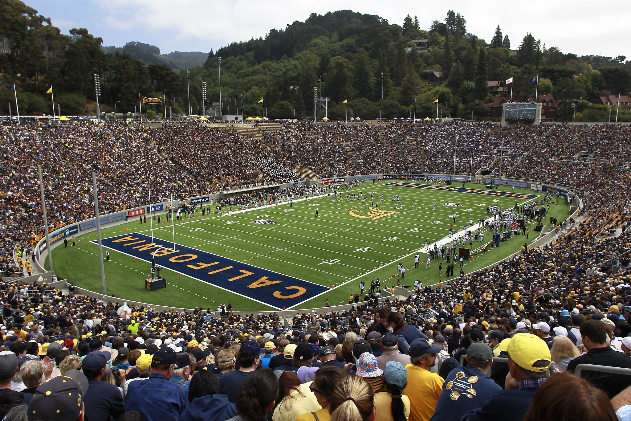 California Memorial Stadium - California Golden Bears Athletics