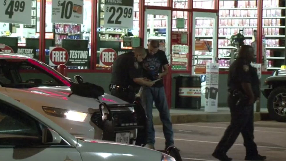 Gun owner breaks up AutoZone robbery in Jersey Village