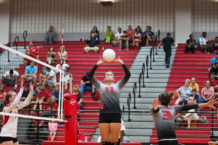 VOLLEYBALL: Huffman’s McEachern named All-District 22-3A Setter of the Year