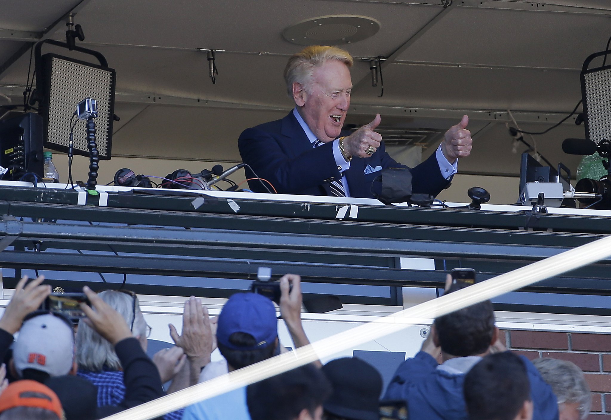 MLB: Vin Scully calls last game in 67-year career – Saratogian