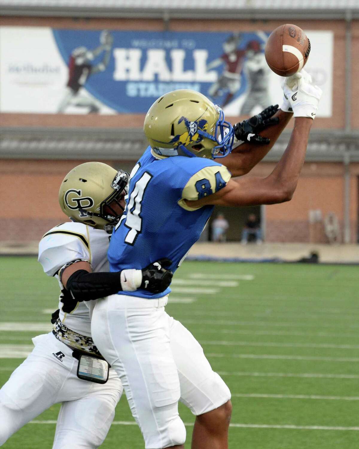 Kobie Whiteside's picksix helps Alief Taylor take down Pearland