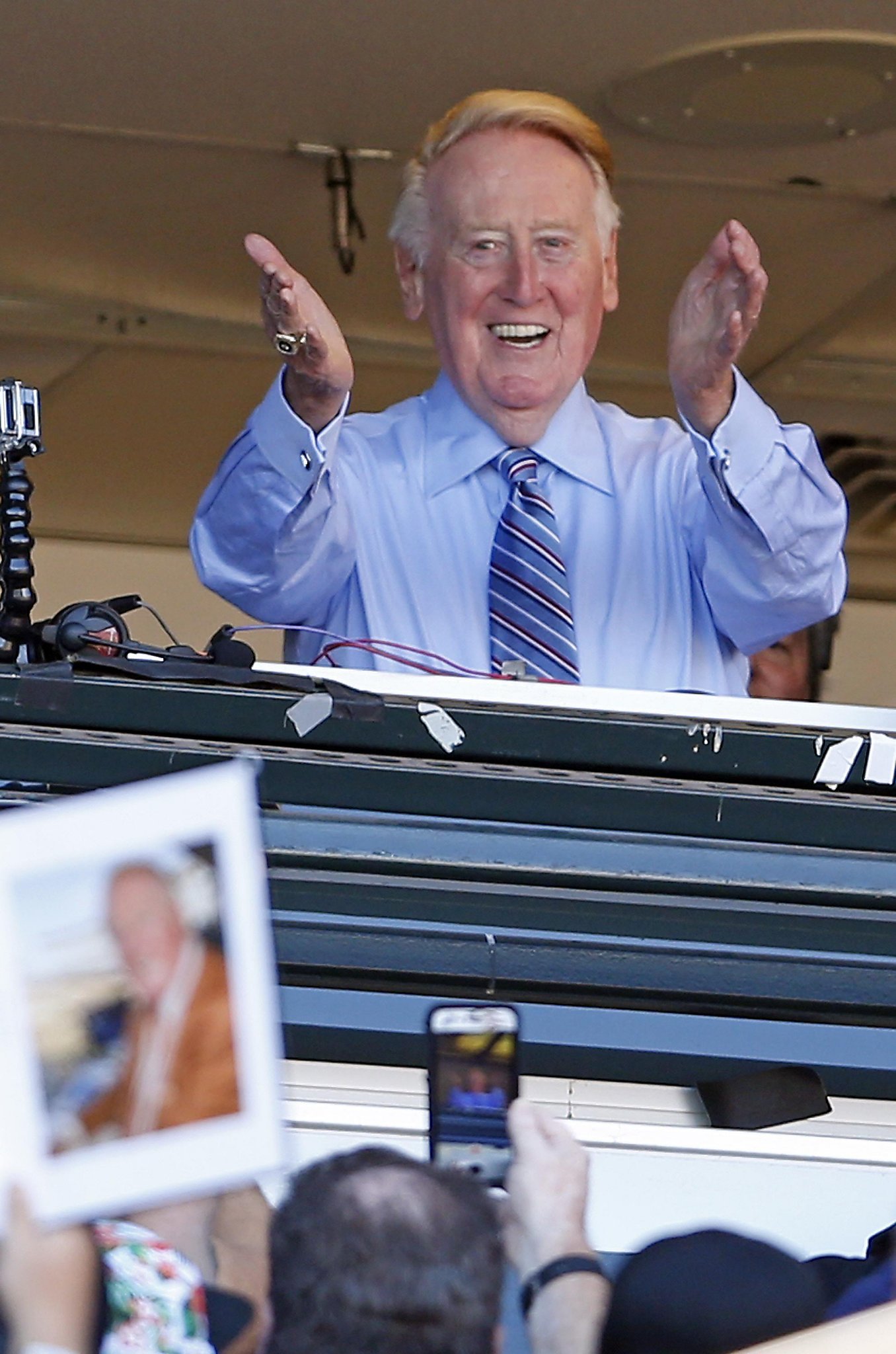 MLB: Vin Scully calls last game in 67-year career – Saratogian