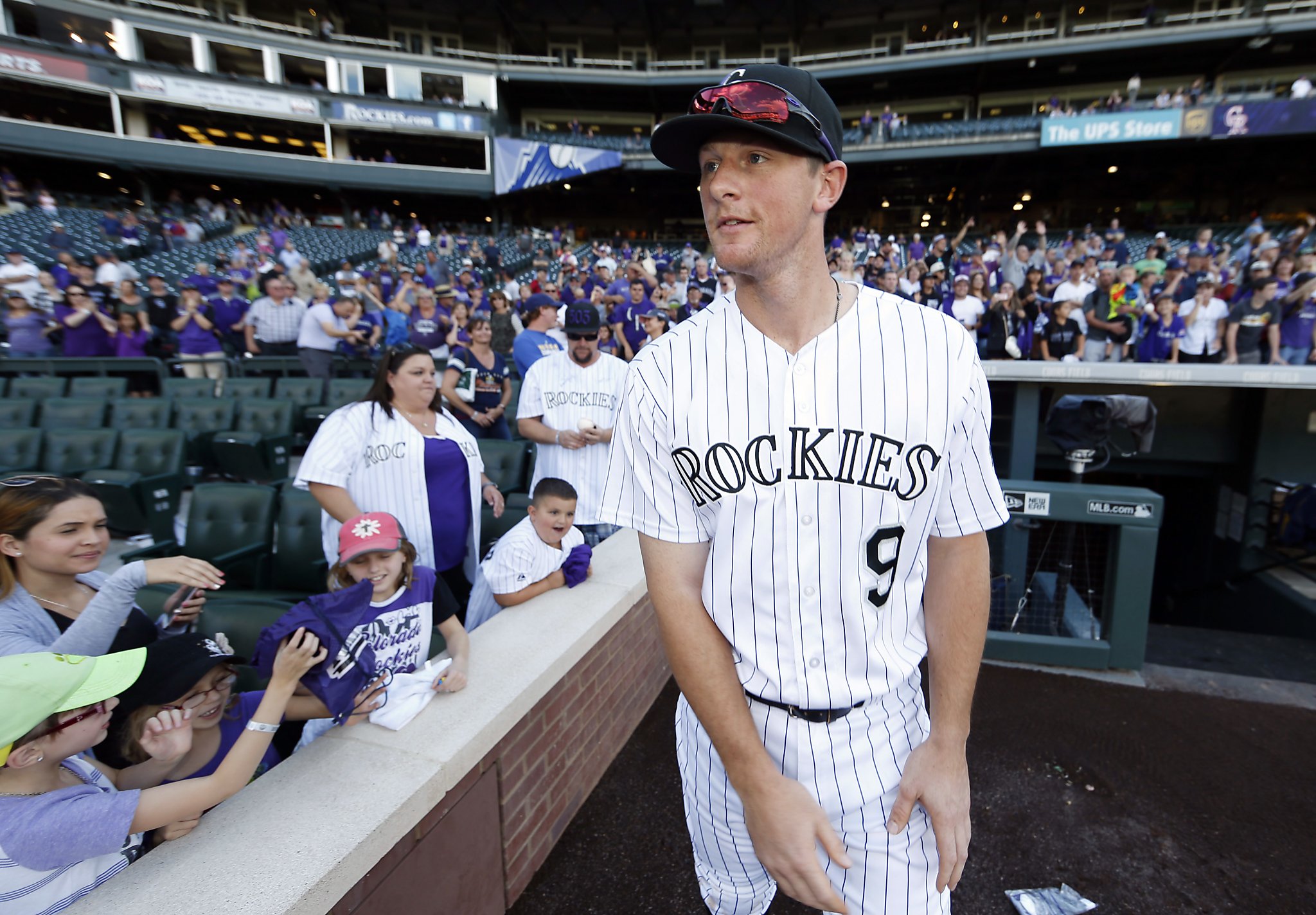 DJ LeMahieu of Colorado Rockies wins NL batting title by sitting out - ESPN