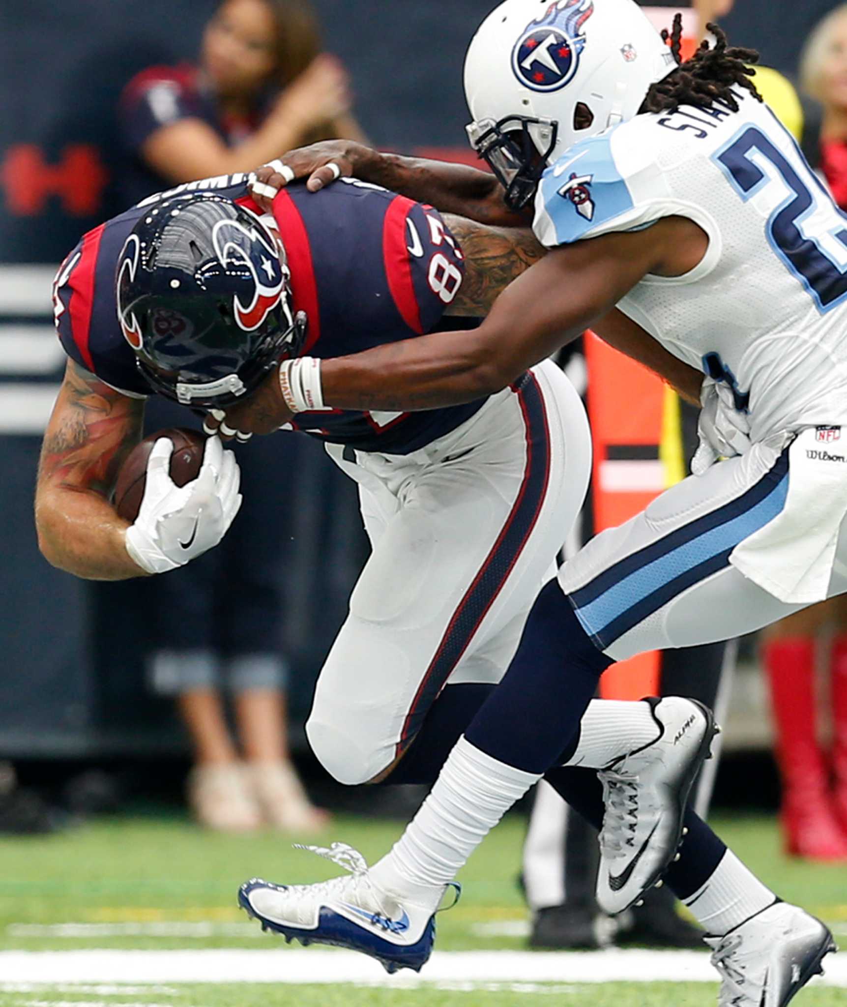 Titans' Ben Jones fined for taunting Texans