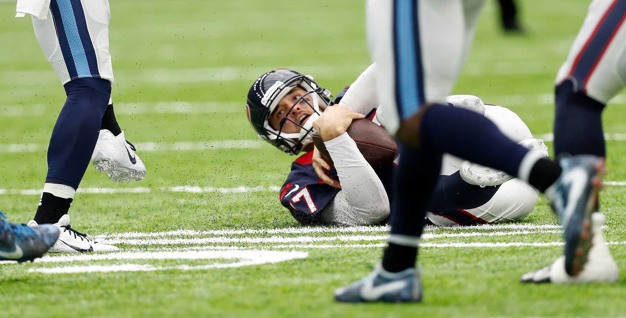 Titans' Ben Jones fined for taunting Texans