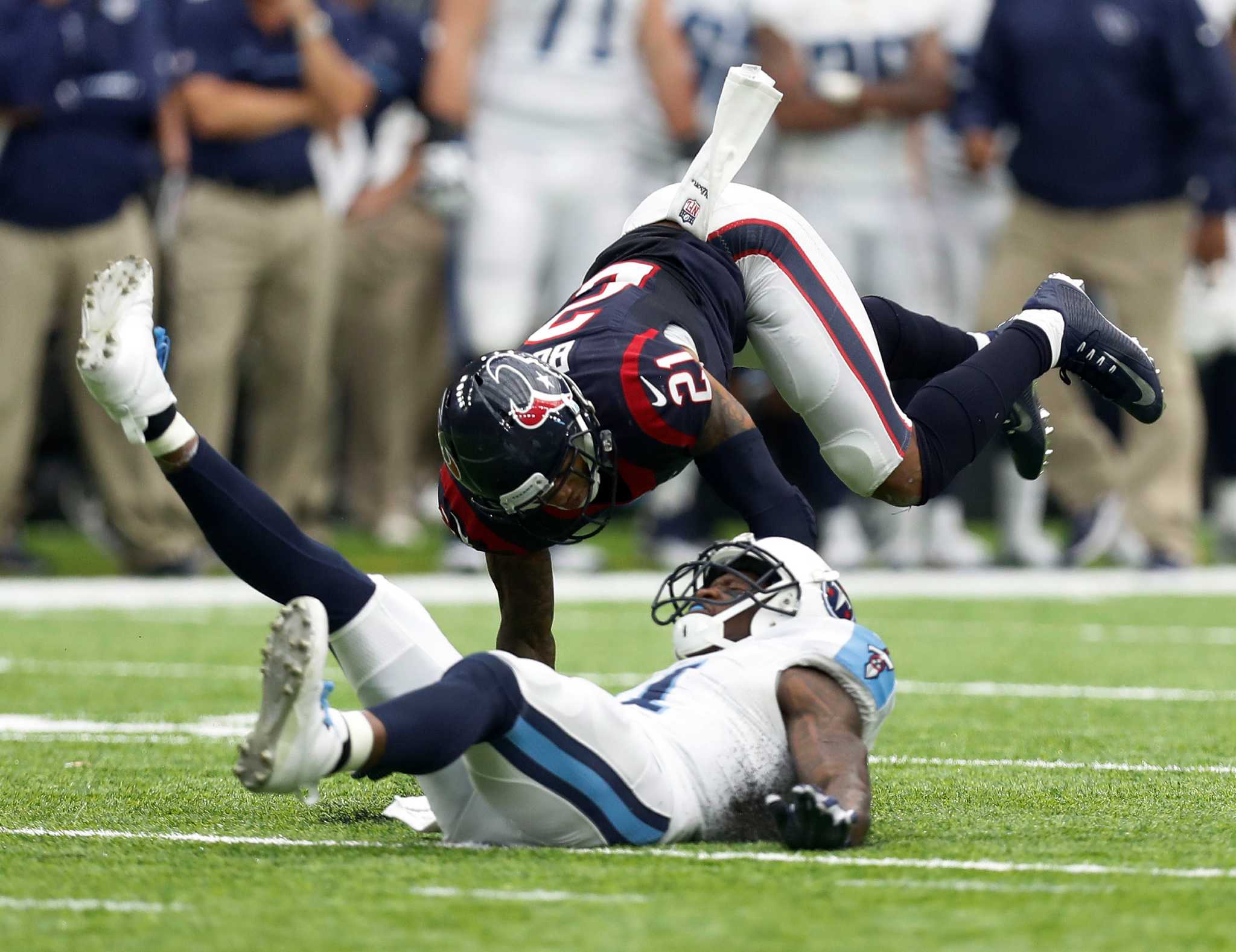 Titans' Ben Jones fined for taunting Texans