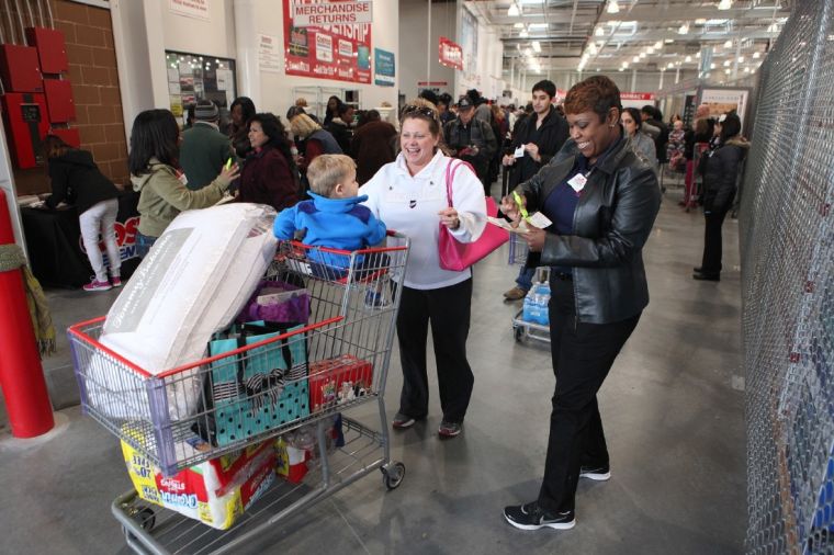 Masses flock to Katy Costco’s grand opening