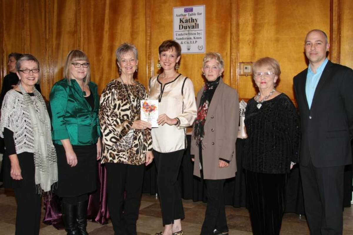 Kathy Duval, Julia Heaberlin, Event Co-Chair, Brenda Bowman, Literacy Council of Fort Bend County Executive Director Kelli Metzenthin, New York Times Best-seller Paulette Jiles, Betty Verdino and Nathan Barber.