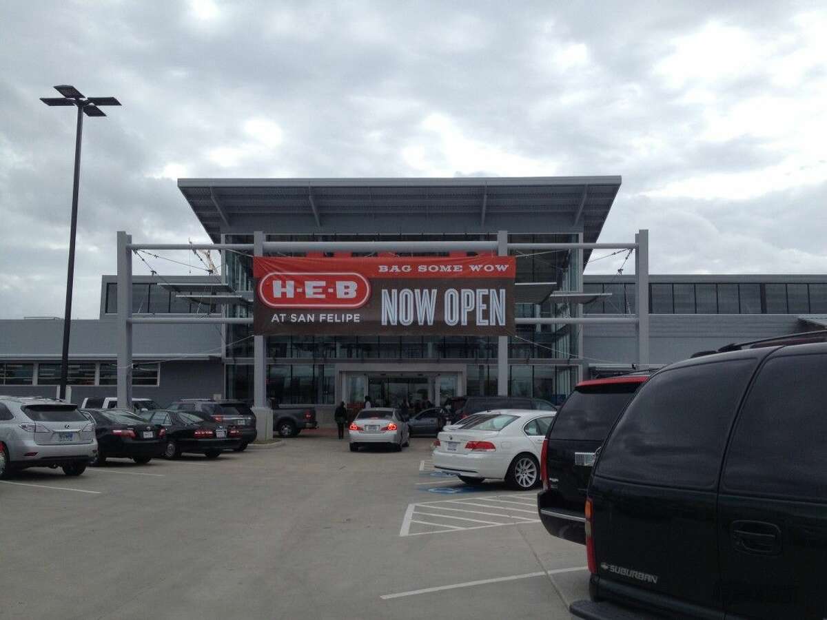 New HEB location opens in Tanglewood