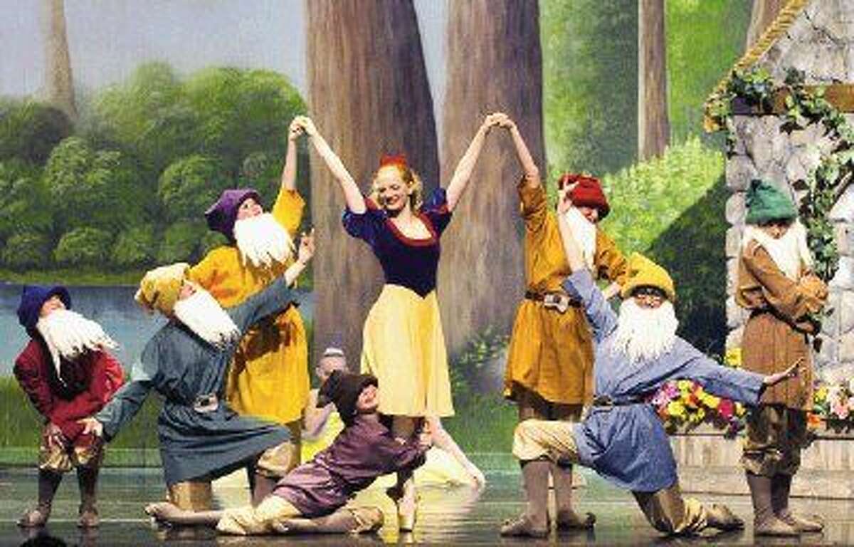 ‘snow White And The Seven Dwarfs Presented By Kingwood Dance Theatre 