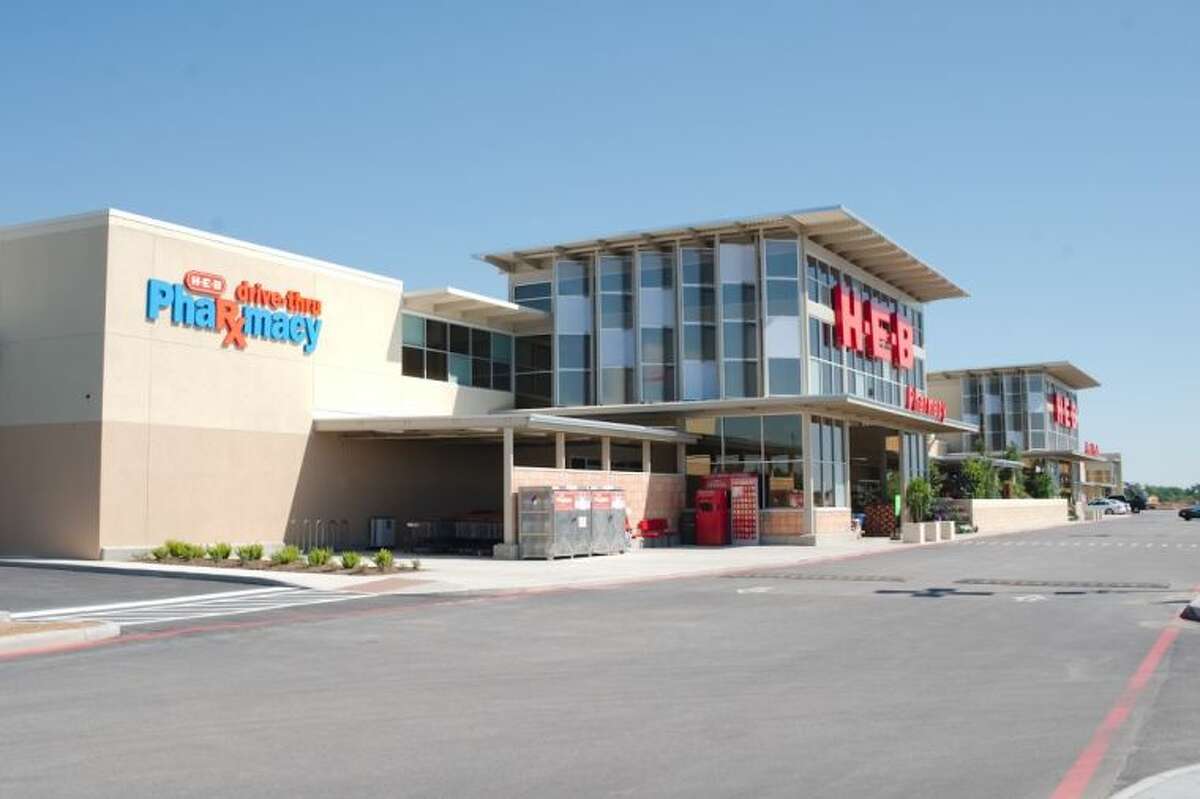 East Pearland H-E-B Makes Its Debut