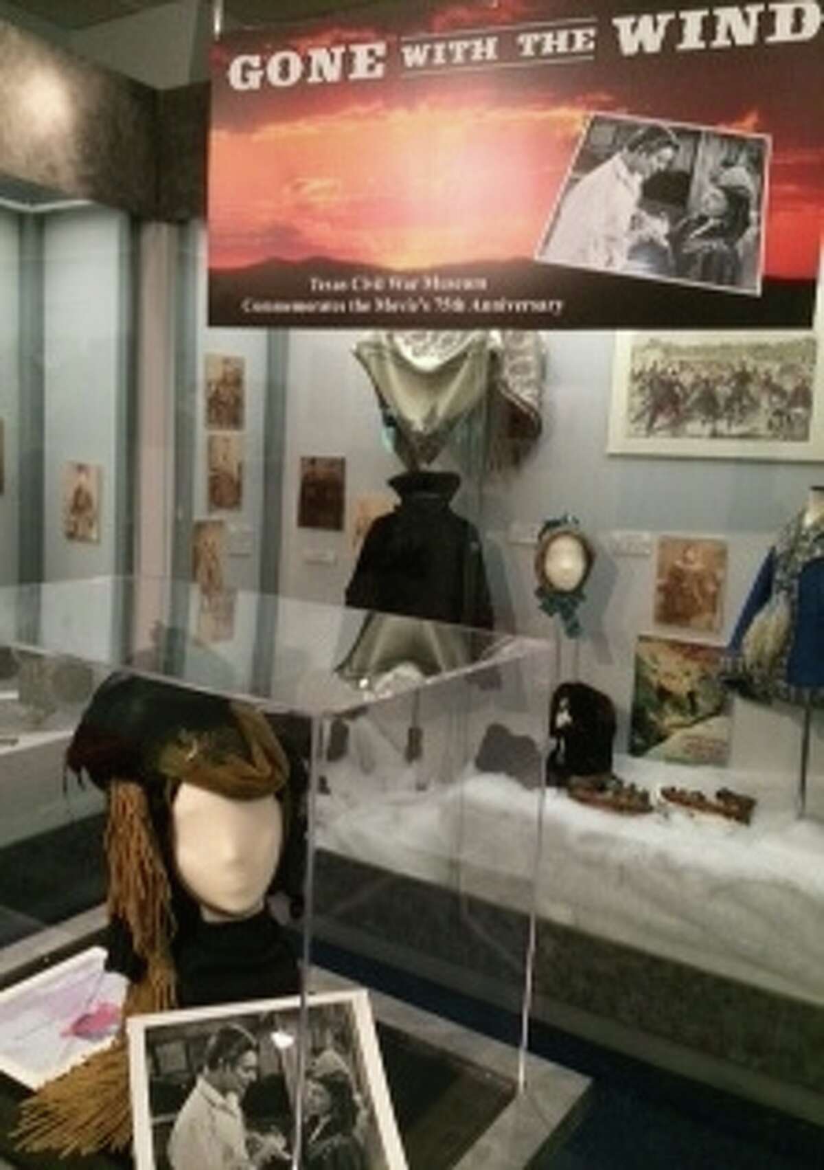 Scarlett O Hara S Green Velvet Hat Now On Display At Texas Civil War Museum