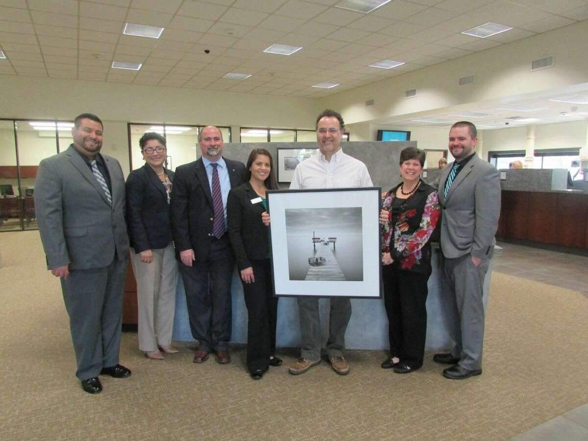 Pearland Arts League exhibits at Frost Bank